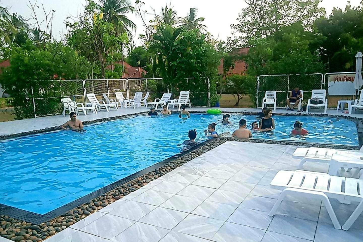Baan Golden Resort & Residences Sam Roi Yot Bagian luar foto