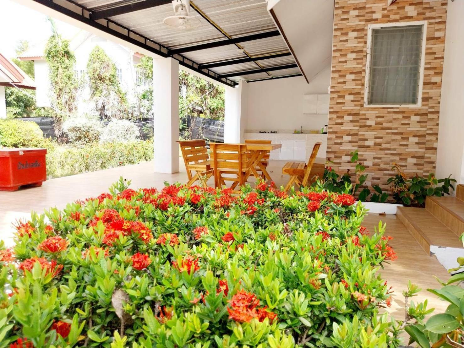 Baan Golden Resort & Residences Sam Roi Yot Bagian luar foto