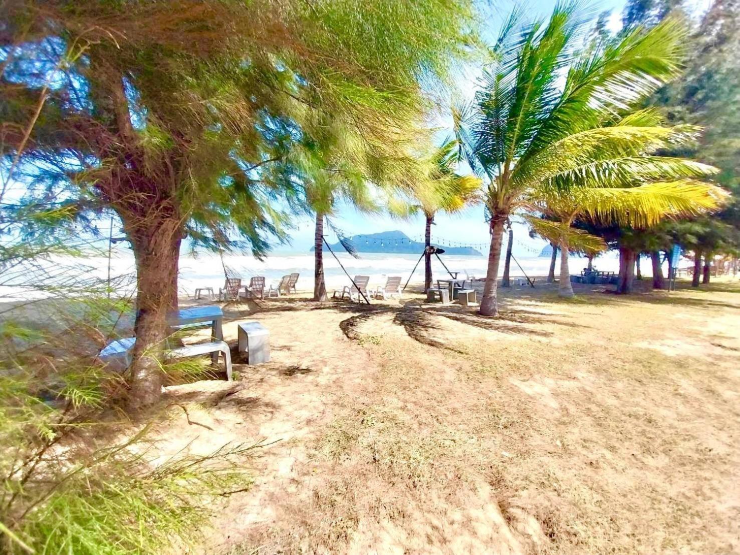 Baan Golden Resort & Residences Sam Roi Yot Bagian luar foto