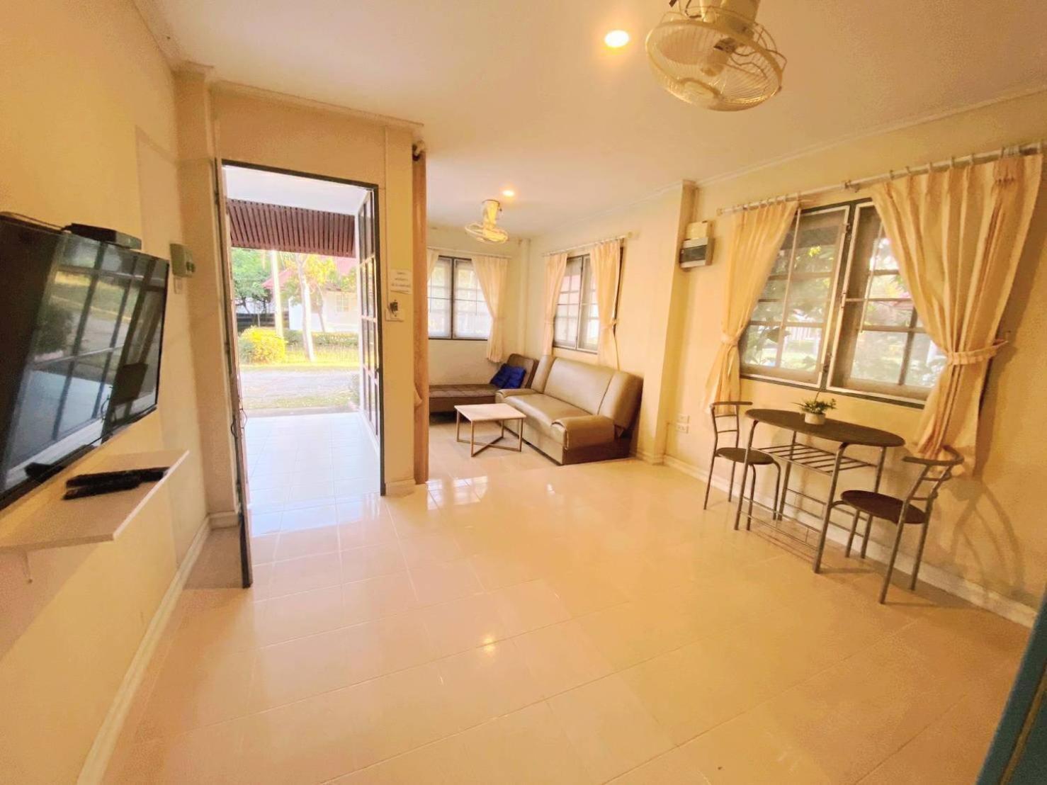 Baan Golden Resort & Residences Sam Roi Yot Bagian luar foto